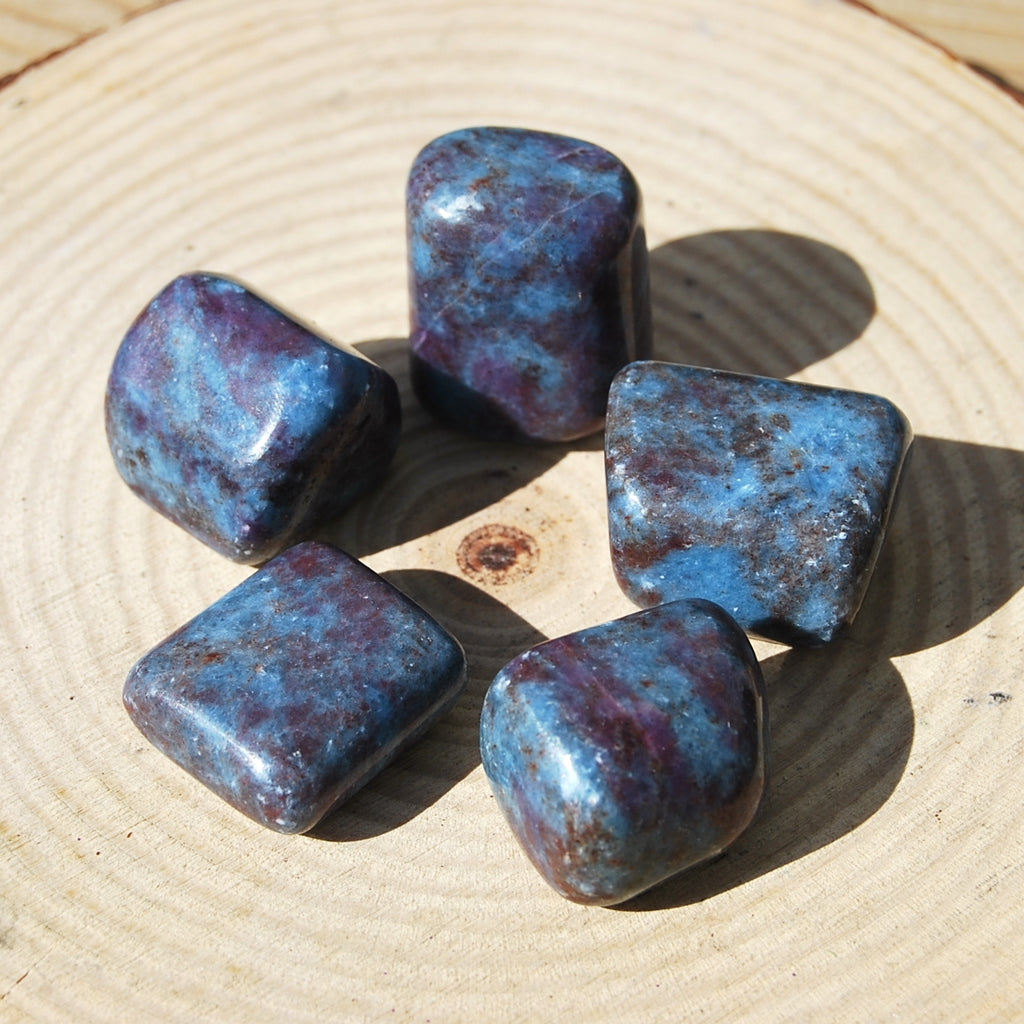 RUBY ON CYANITE