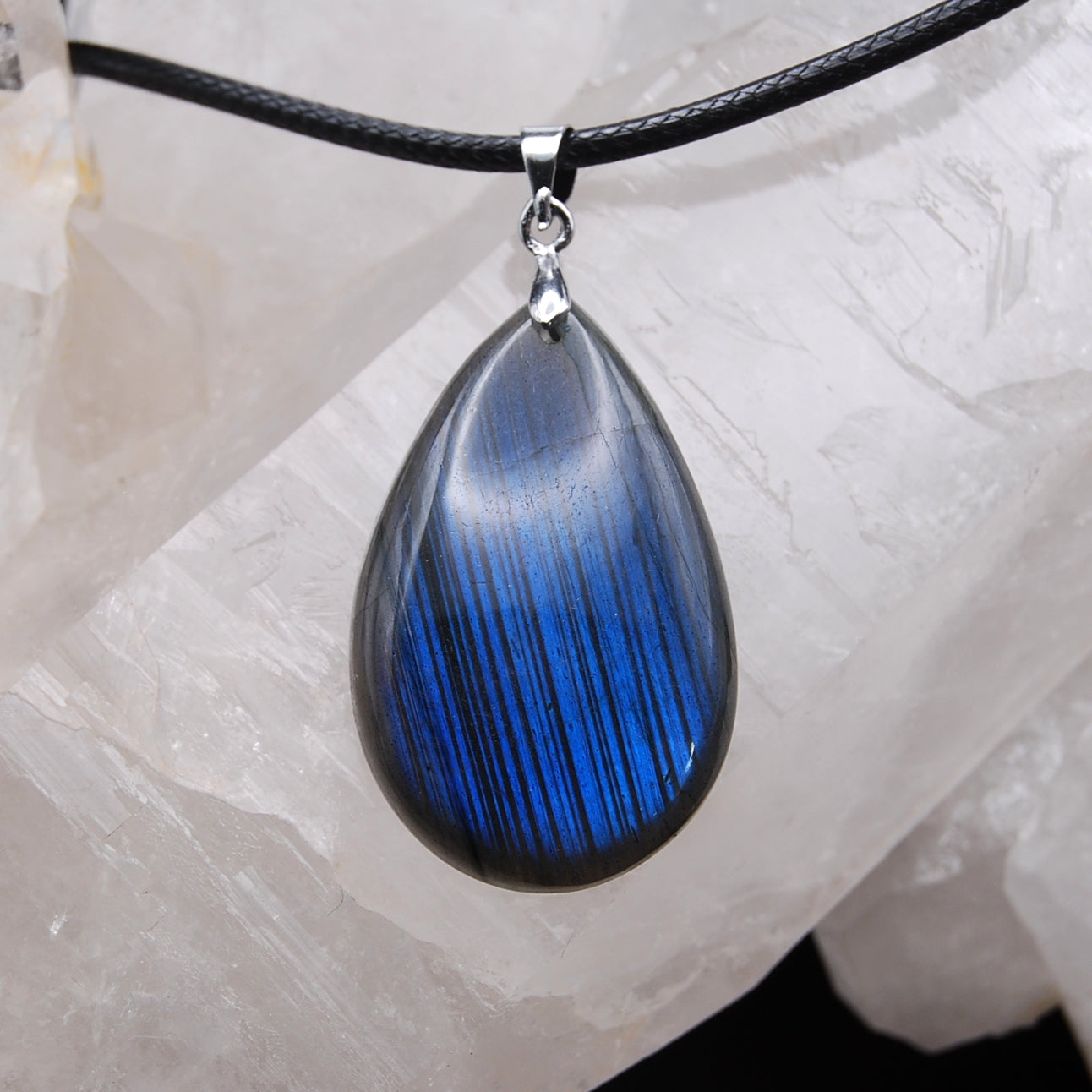 LABRADORITE 7,35g