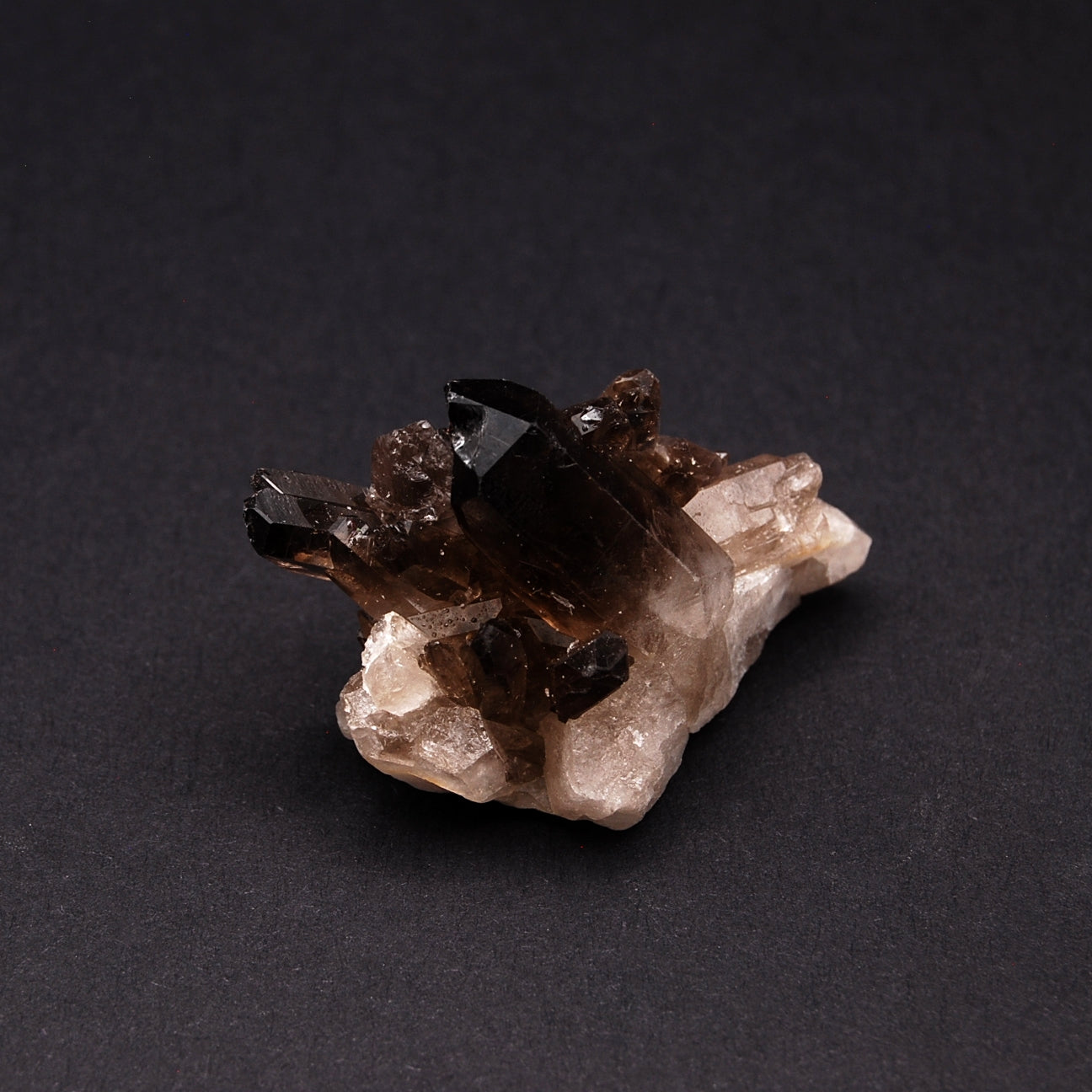 SMOKED QUARTZ CLUSTER